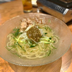 焼肉ホルモン 新井屋 - 梅しそ冷麺