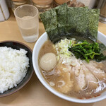 横浜ラーメン 町田家 - 