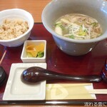家族亭 - 料理写真:かやく飯と鴨なんばそば