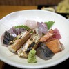 Kuishinbou matsumura - ＊鰆、鯵、烏賊、鮪、鯛、サーモン、茹で海老、焼いた海老の頭、鰯、間八、etc. イヤー、スゴイ。どれも新鮮ですが中でも鯵や鰆、鯛が美味しい。でも一番気に入ったのは、焼いた海老の頭かも。(^_^;