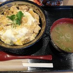 鶏千 - とろっとろ三代目親子丼