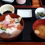 市場料理 賀露幸 - 海鮮丼定食