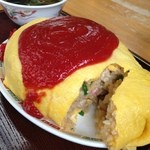 中はヤキメシですね