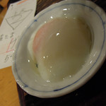 うどん 丸香 - かけ（冷）大盛＜大＞上天・下足天・温泉卵ズームアップ