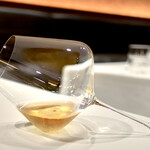 朗 長谷川稔Lab - オシャレな横置きのグラス