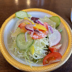 菊水 - フレンチドレッシングのあっさりサラダ。