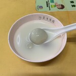 75 Ah Balling Peanut Soup - アーモンドスープ