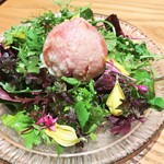 天麩羅 巽 - トマトの天ぷら、サラダ