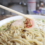 自家製麺 ら～めん かり屋 - かつなりくん♪