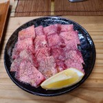 焼肉食堂たつみ - タン元(3人前)