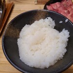 焼肉食堂たつみ - ご飯(大)