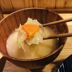 Ebi Ebi Shokudou Ebi Happon - 味噌汁の具材