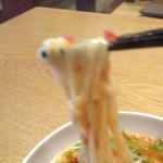 久留米ラーメン清陽軒 - 平打ち麺