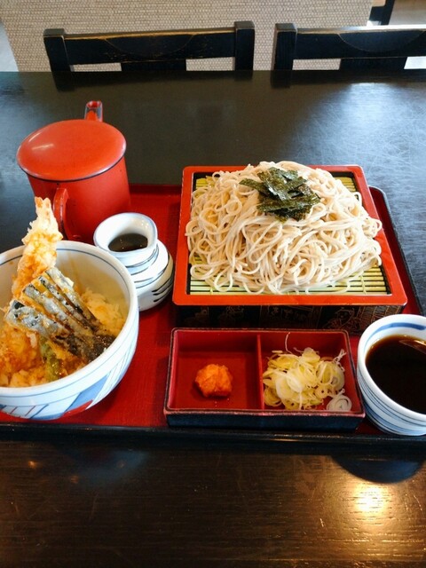 石臼蕎麦 安曇野（あずみの） - 岩手飯岡（そば）の写真