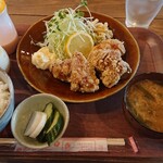 日本酒バル Nai’a - 唐揚げ定食ご飯大盛り