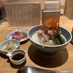 日本橋海鮮丼 つじ半 - ぜいたく丼　竹　¥1,500