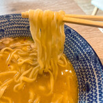 あごだし中華そば いぬさき - 【2021年09月】濃厚鶏白湯そば～あごだし合わせ～＠880円、麺アップ。