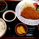 角屋 - 味噌カツ定食(1100円税込)