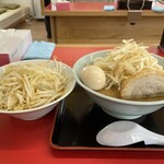 ラーメン もっけだの - ラーメン普通ニンニクヤサイマシマシ+味玉