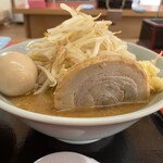 ラーメン もっけだの - ラーメン普通ニンニクヤサイマシ+味玉
