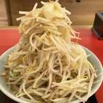 ラーメン もっけだの - ラーメン普通ニンニクヤサイマシマシ+味玉のヤサイ
