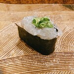 にぎり鮨 一五〇 - 生しらす