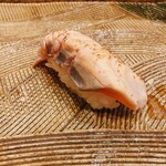 にぎり鮨 一五〇 - 炙りサーモン