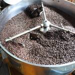 ル カフェ アンドール - ドリンク写真:世界の豆をお届けしております。