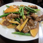 餃子屋 満園 - 牛肉ピリ辛みそ炒め￥680