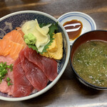 Oshokujidokoro Taneichi - アオサの味噌汁はサービスです。