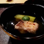 茜坂大沼 - 山口の甘鯛と翡翠茄子。鰹節に、鮪節、利尻昆布、お出汁に負けないアマダイの香り。