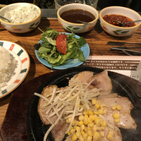 マヌエル タスカ ド ターリョ 丸の内店 - 