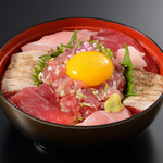 入船 - 入船丼(本体価格１７００円)銚子港直送生マグロ使用