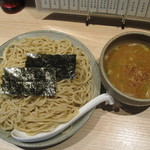ボノボ - 渡り蟹のつけ麺（大盛り）８００円。