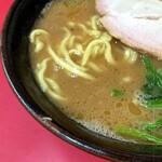 横浜ラーメン 田上家 - バランスがいい直系風なスープ。