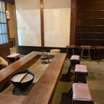 京 上賀茂 御料理秋山 - レセプションルームに案内されますよ。囲炉裏！