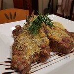 AUST産　仔羊の香草パン粉焼き（一例　主菜はその日によって変わります）