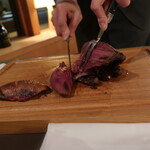 レストラン・マッカリーナ - 野鴨のロースト（取り分けてくださいます）