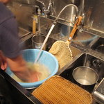 讃岐うどん 蔵之介 - ヌメリをとるっ！