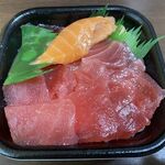 相模 丼丸 - 料理写真:塾成まぐろ中落ち丼+サーモン切り落とし