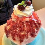 ハワイアンカフェ 魔法のパンケーキ - ふわふわかき氷　苺チェリー