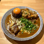 吉田カレー  - ミックス辛口多め 小・豚・チーズ・アチャール