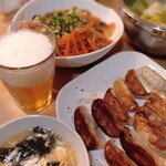 唐苑 - ビールのように見えますがオールフリーです