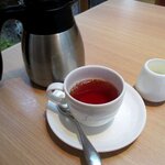 Sheridan - 保温壶提供的红茶！