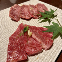 黒毛和牛焼肉 虎斑 北新地店 - ハラミとロースだったなぁ。コレも美味❤️
