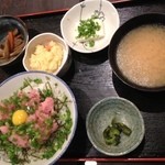 Taizenya - ネギトロ丼