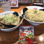 つけ麺　おんのじ - 節つけ麺 全部抜き 中盛り 極冷え＋野菜増し＋ベビースターラーメン！