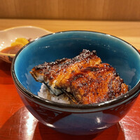 三宅輝 - 鰻丼　関西風でパリッと