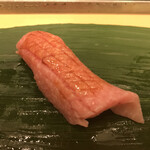 寿司処 やまざき - おまかせ６０００円。大トロ。脂の質が良く、旨味も感じられて、とーっても美味しくいただきました（╹◡╹）（╹◡╹）