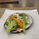 今石飯店 涼華 - ホッキ貝　塩炒め
            あっさり塩炒め。ホッキ貝が甘く美味しい⭐️⭐️⭐️⭐️⭐️